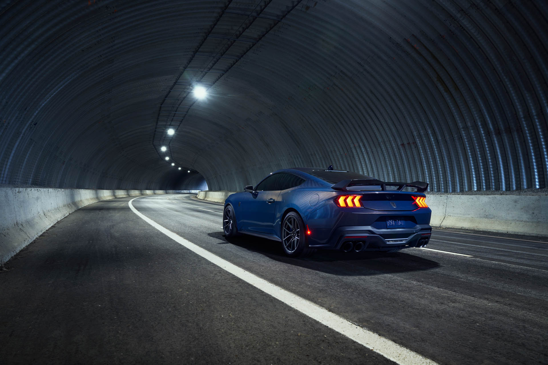 fordmustang2022DarkHorse09