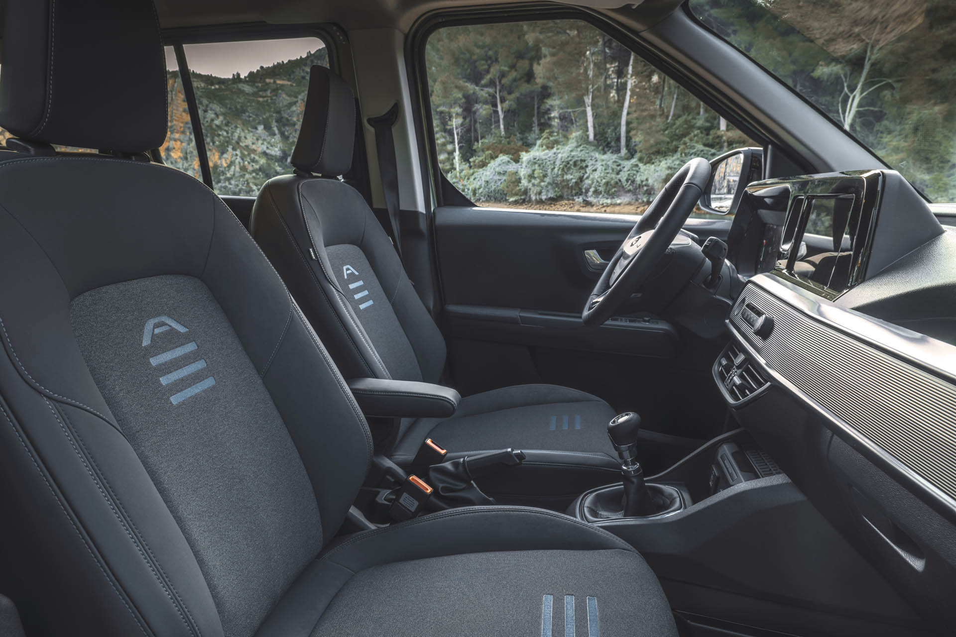 FORD Tourneo-Courier Active 2023 10