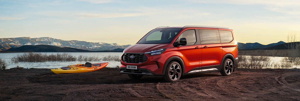 Ford Tourneo Custom 2023 nyito