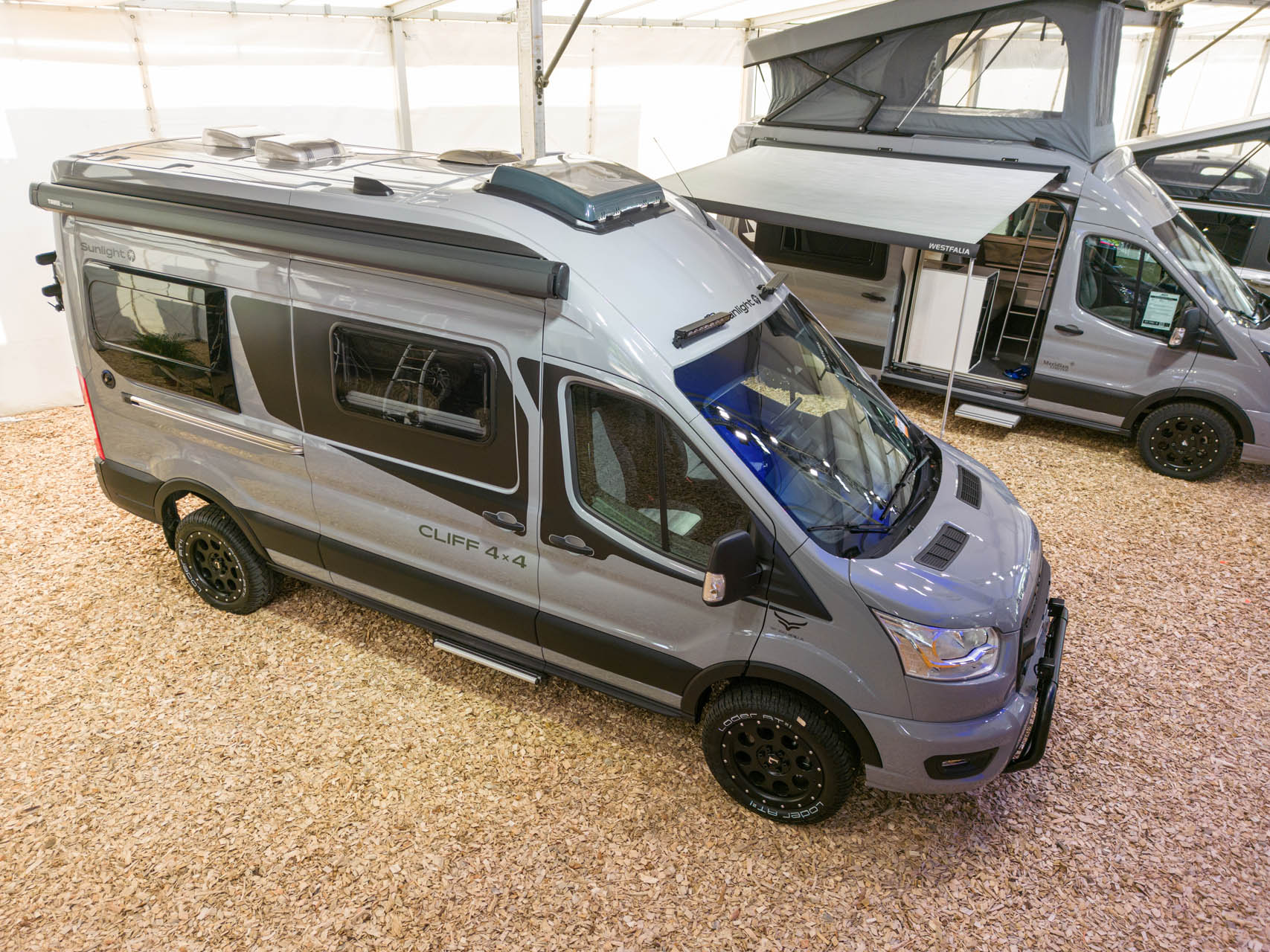 ford transit sunlight cliff 4x4