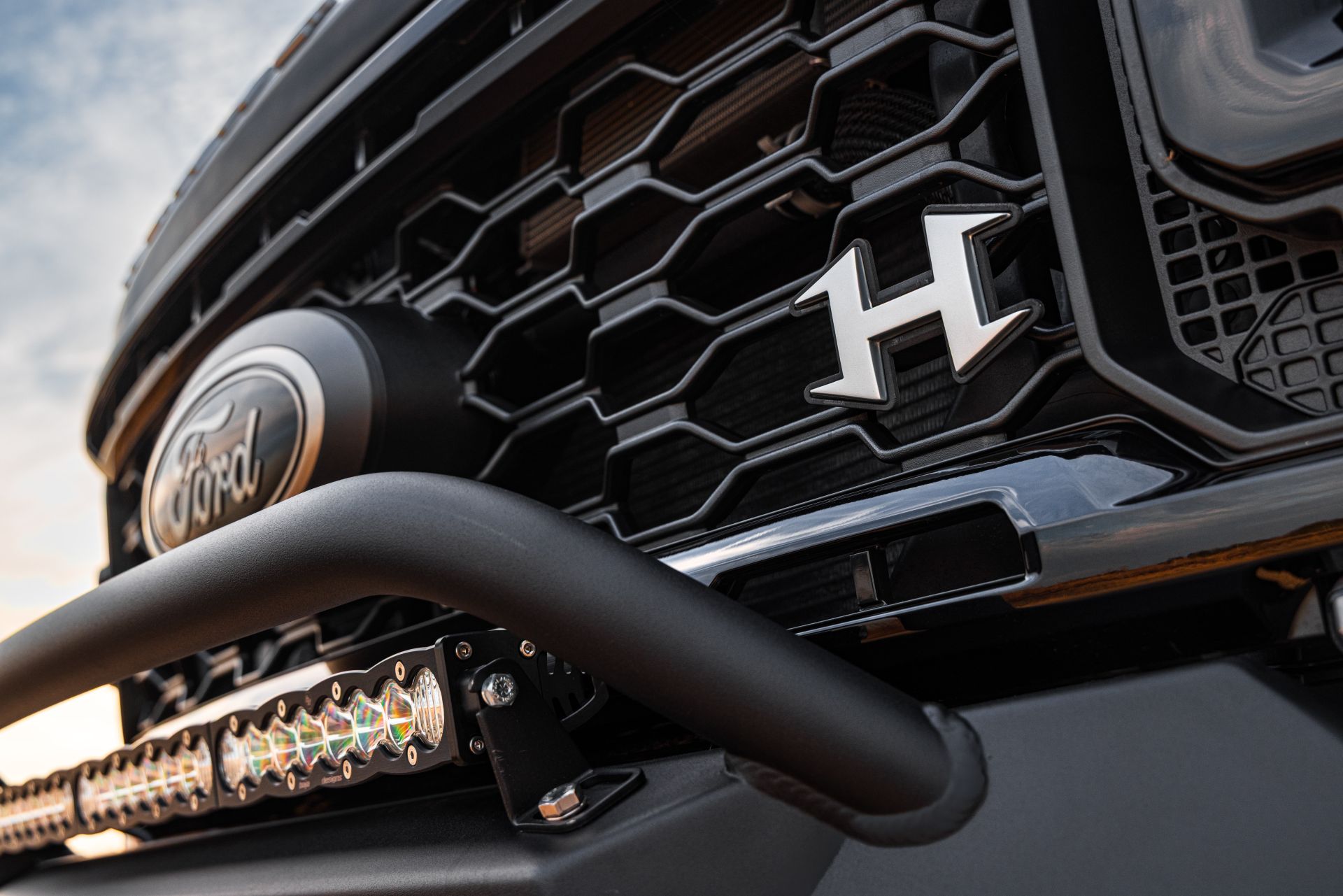 Hennessey Velociraptor 2026 11