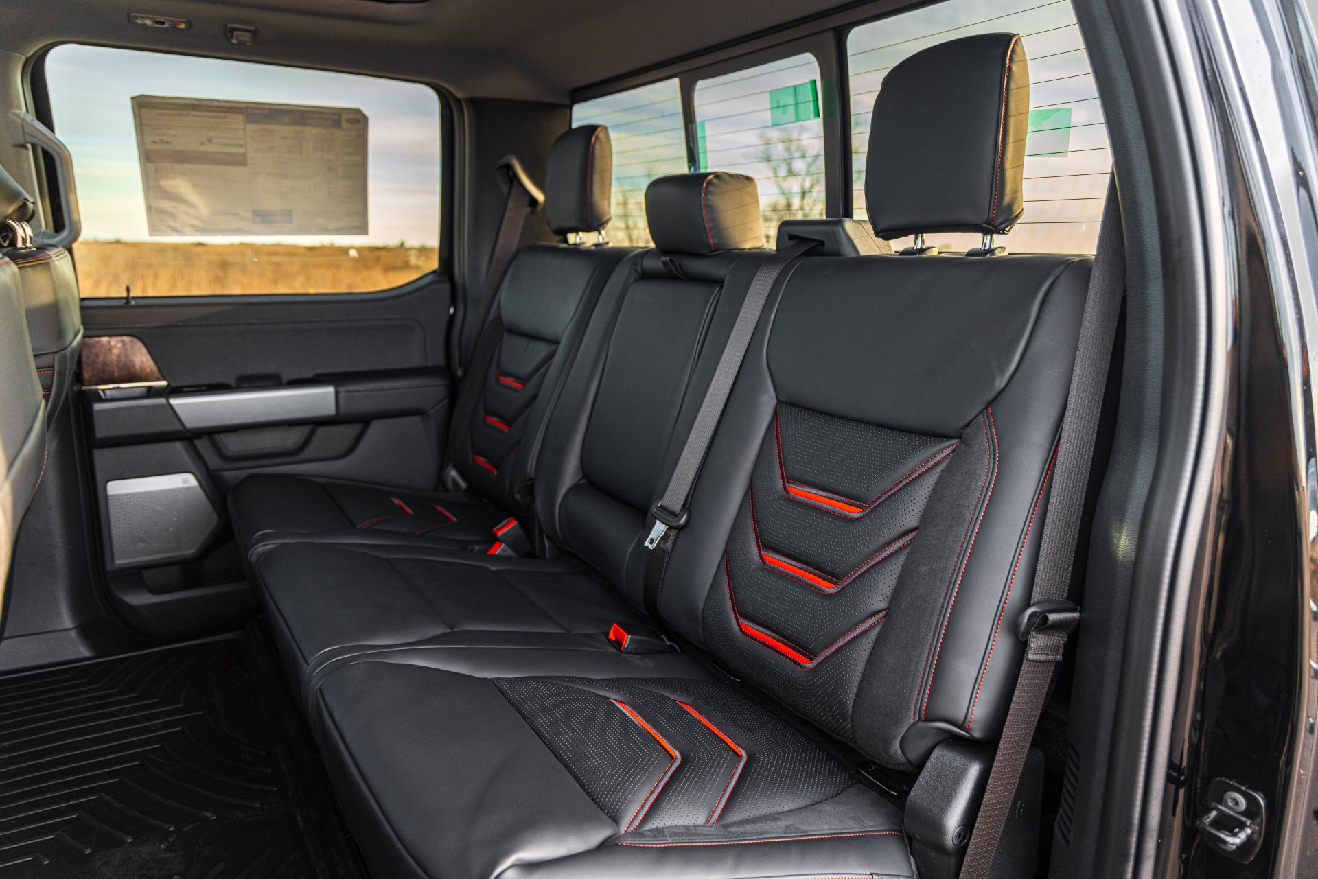 Hennessey Velociraptor 2026 25