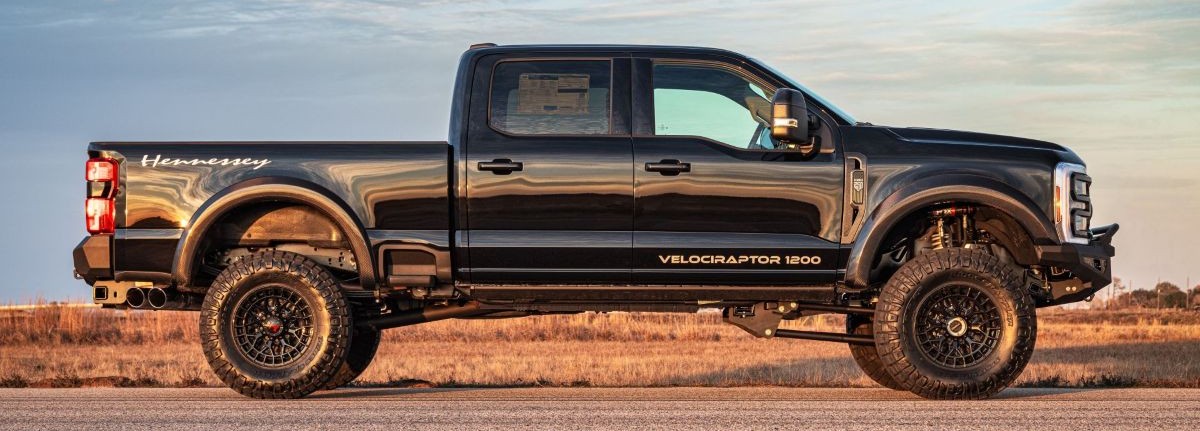 Hennessey Velociraptor 2026 nyito