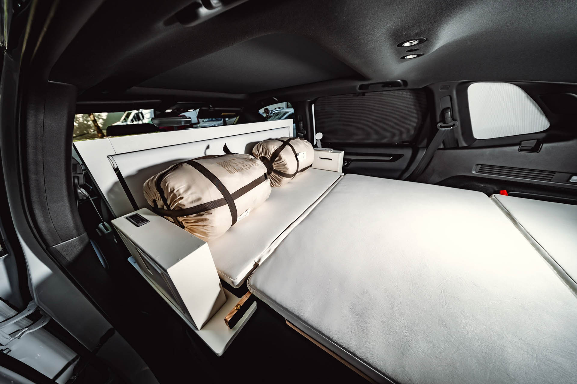 545158 CR-V 30 Anniversary