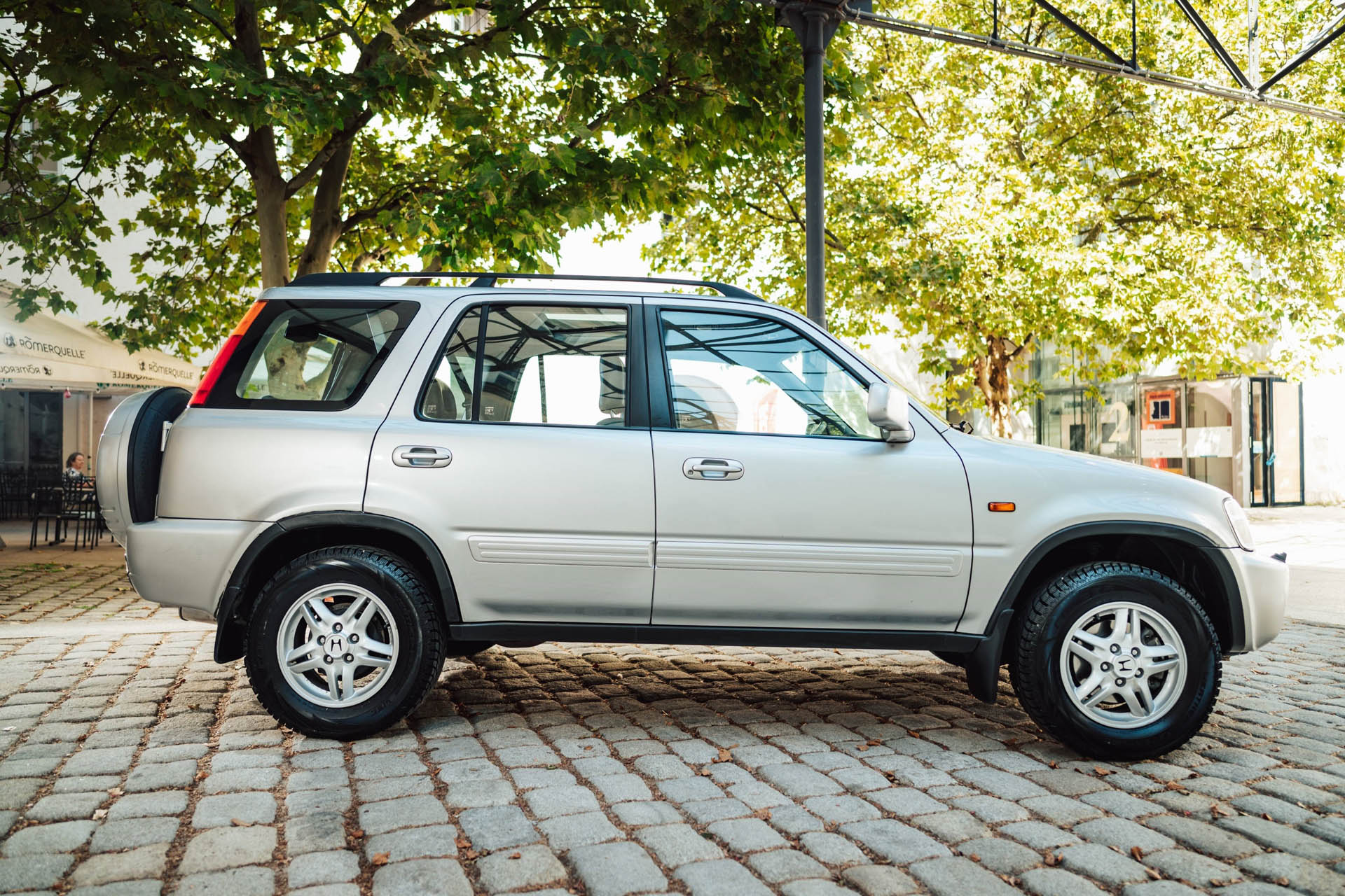545188 CR-V 30 Anniversary