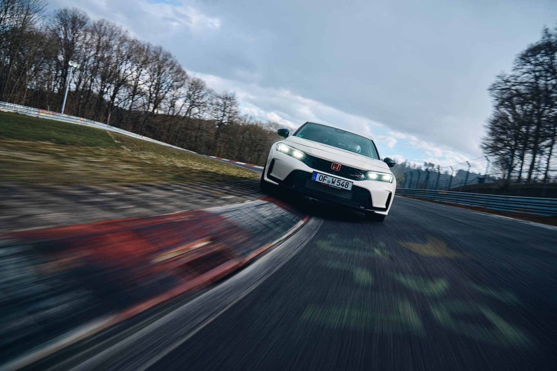 HONDA CIVIC TYPE R LAPRECORD AT Nurnburging 07