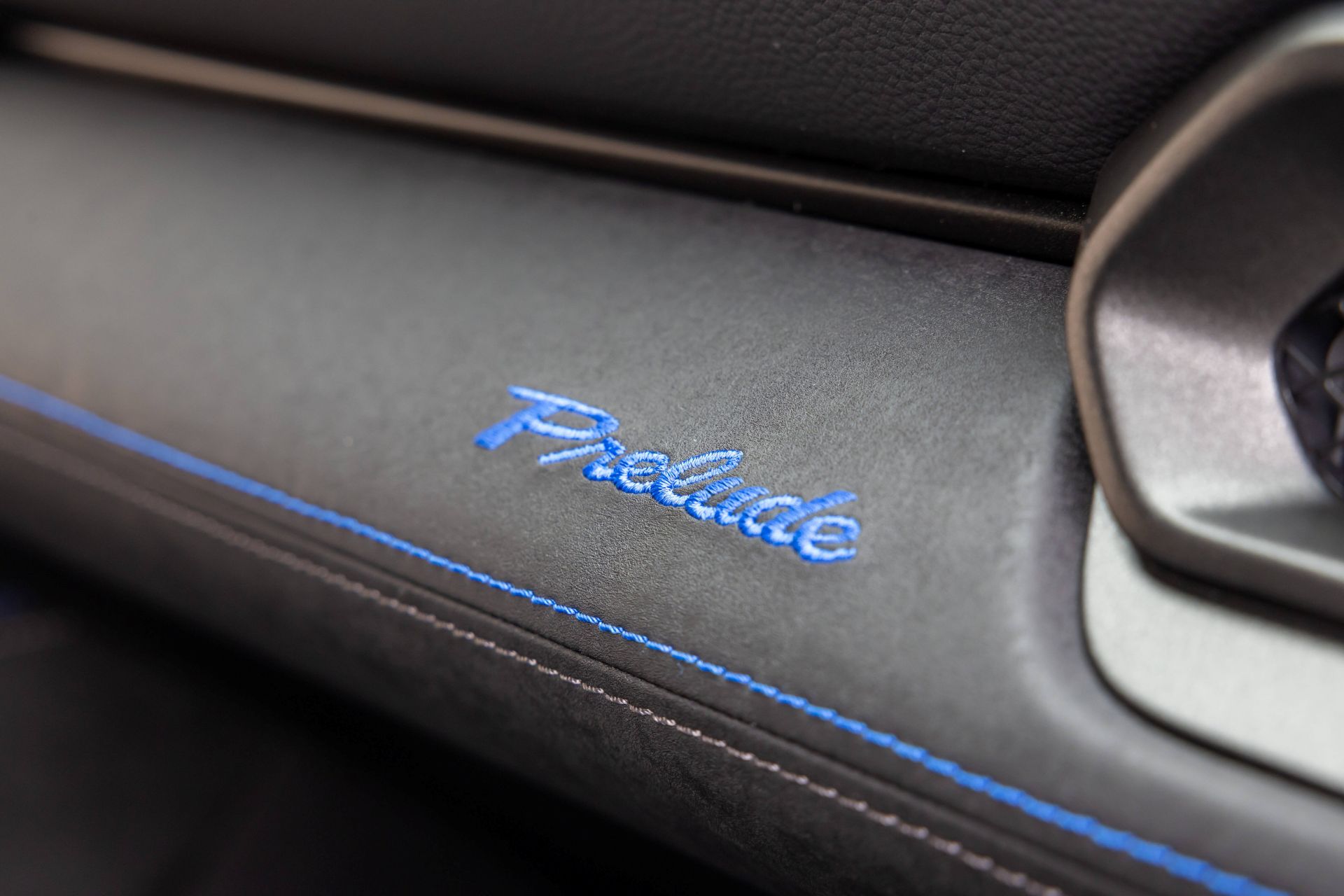 Honda Prelude e HEV sports coupe 28