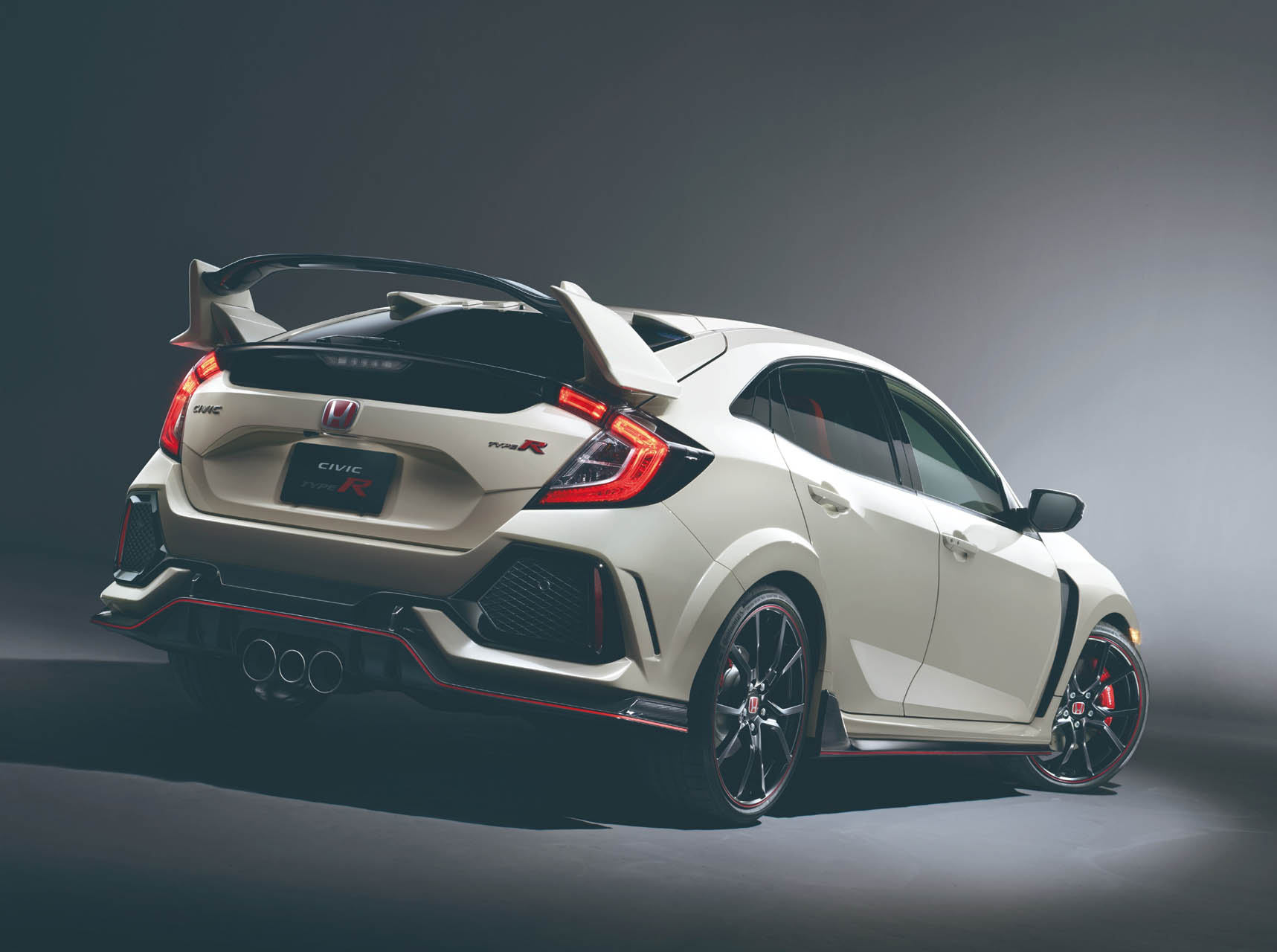 410204 HONDA CELEBRATES 25 YEARS OF THE CIVIC TYPE R