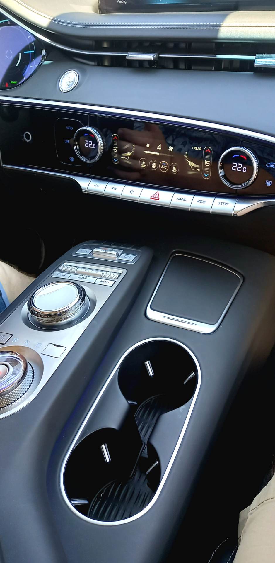 Genesis GV 70 2