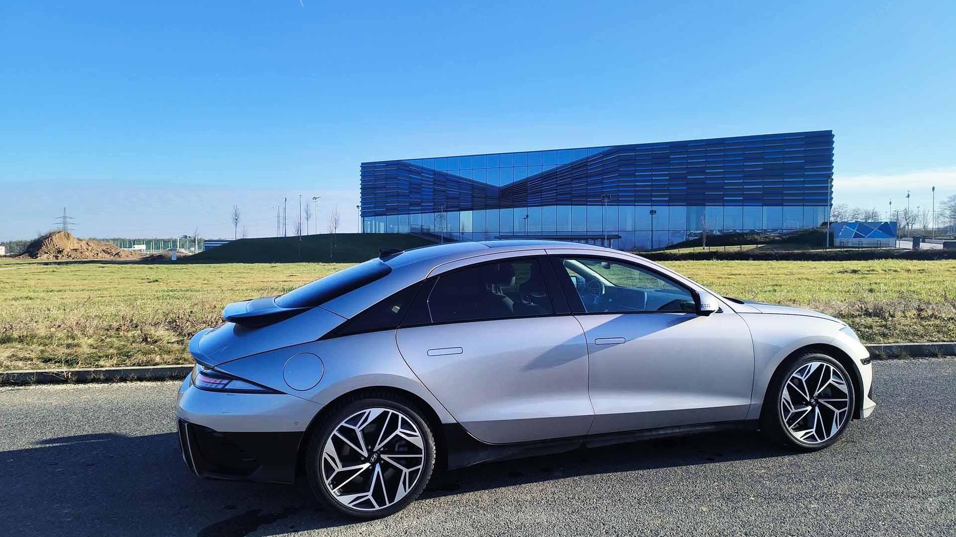 hyundai ioniq 6 3
