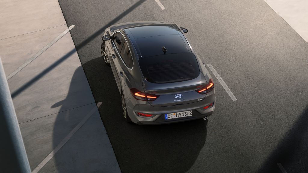 hyundai i30 fastback 2024 04
