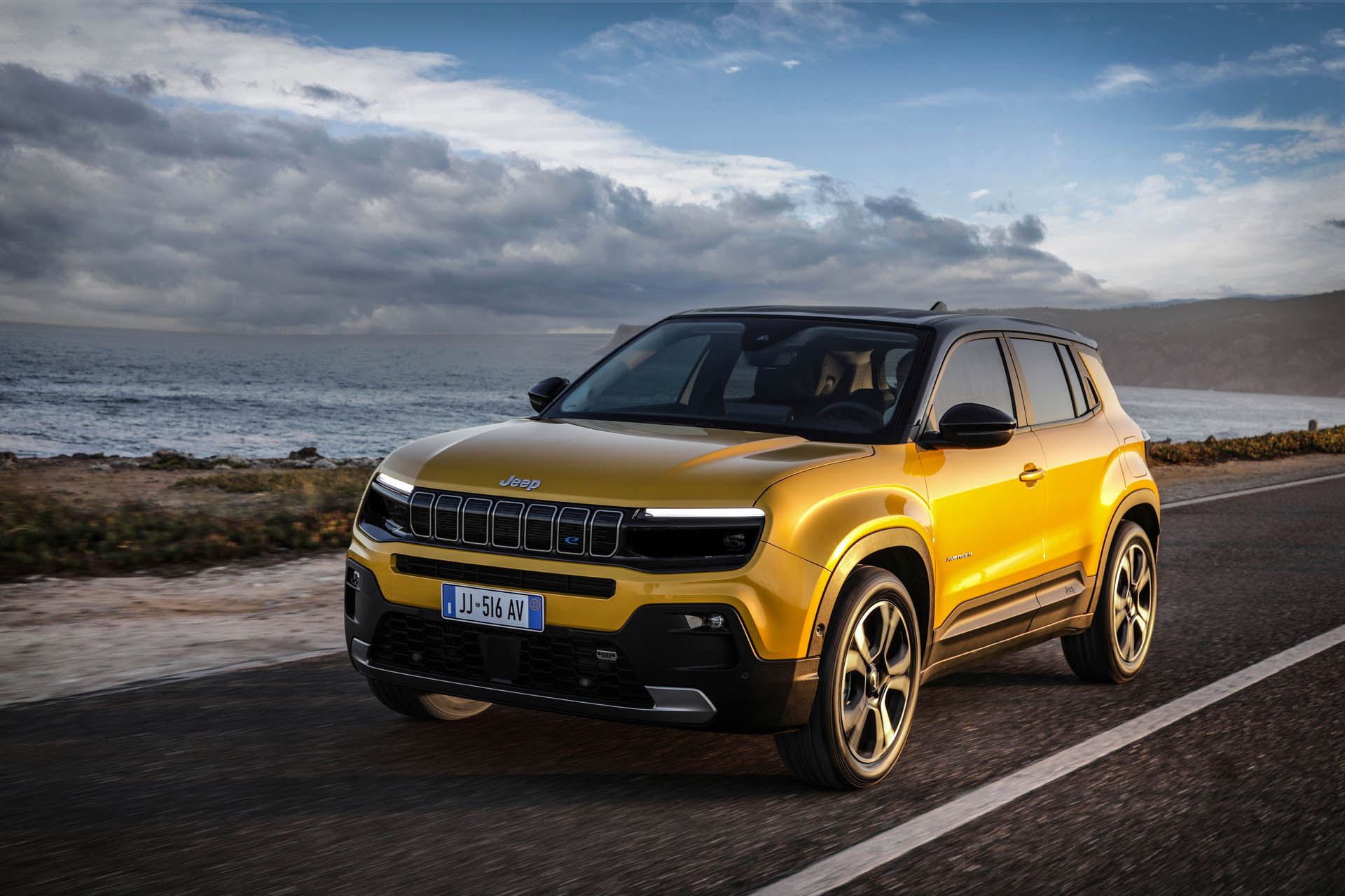 jeepavenger2022j