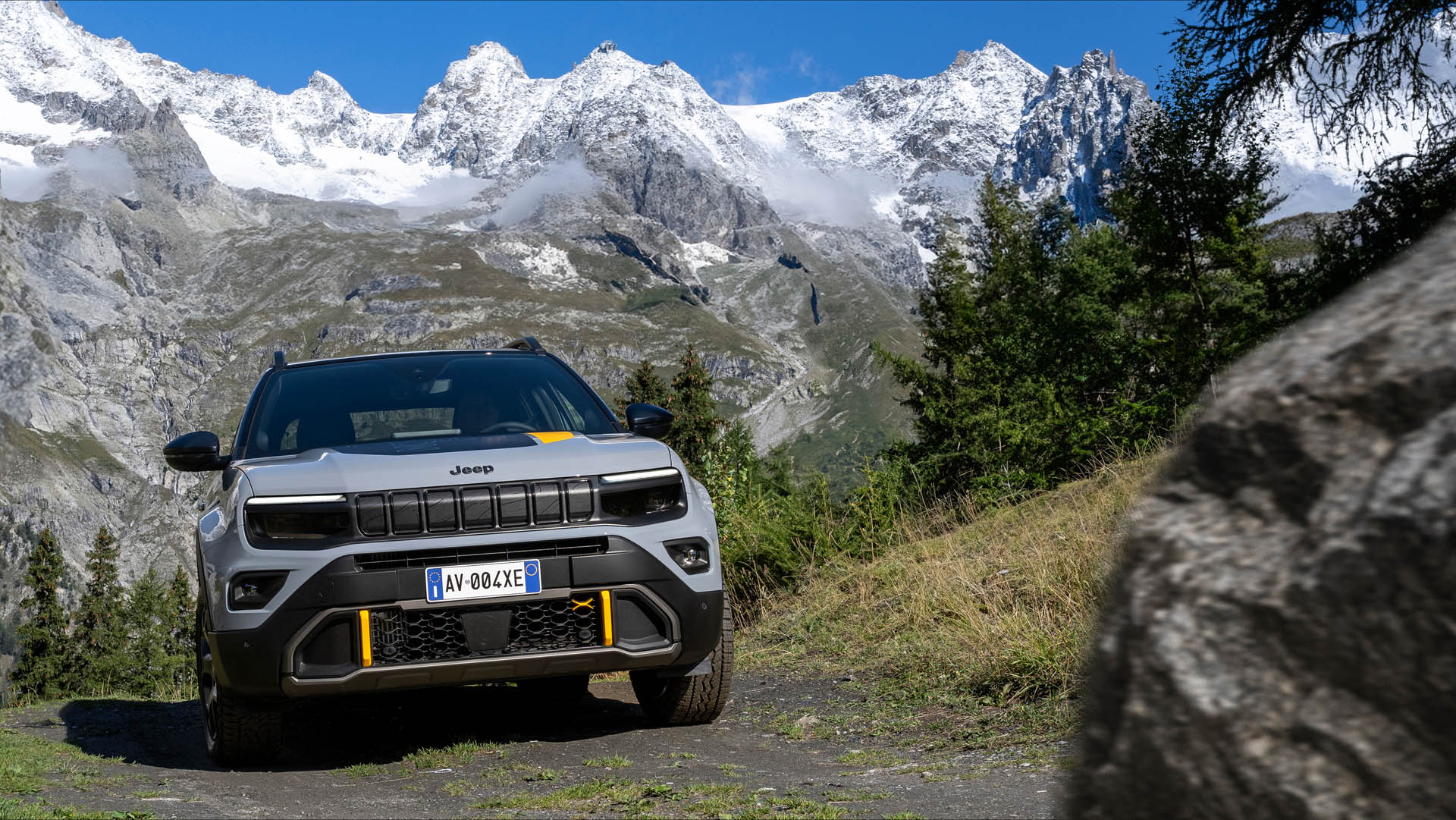 jeep avenger 4xe the north face edition 12