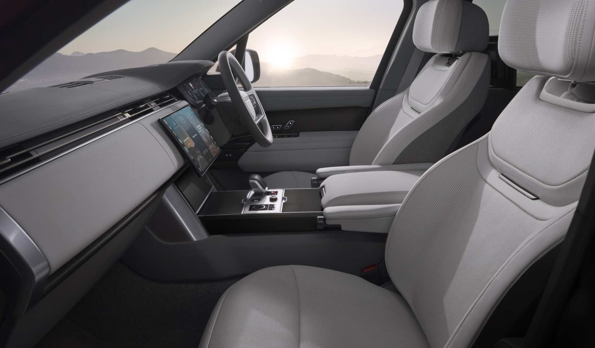 RANGE ROVER ELECTRIC INTERIOR 03 02 09 26 1