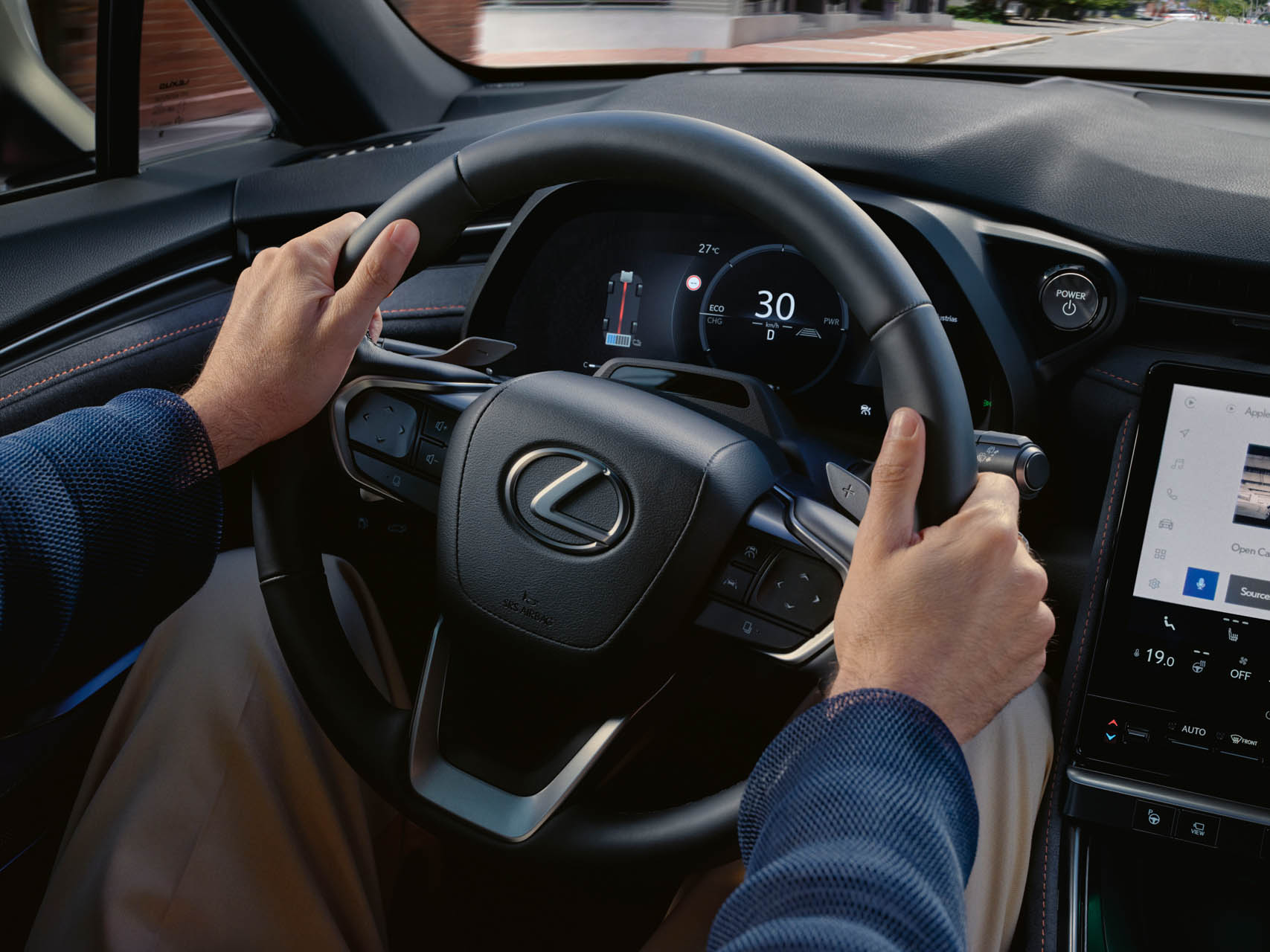 Lexus LBX 35