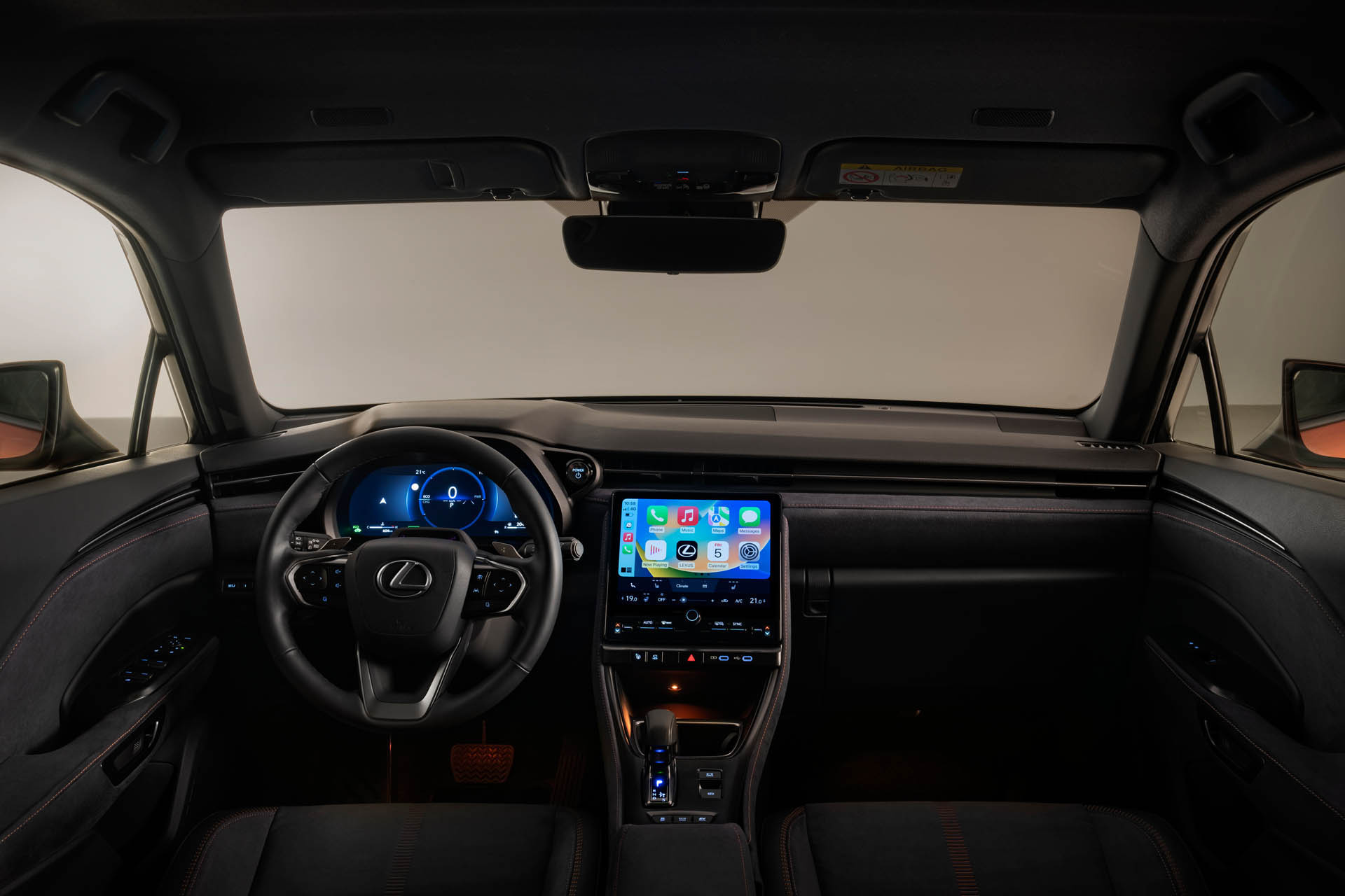 Lexus LBX 37