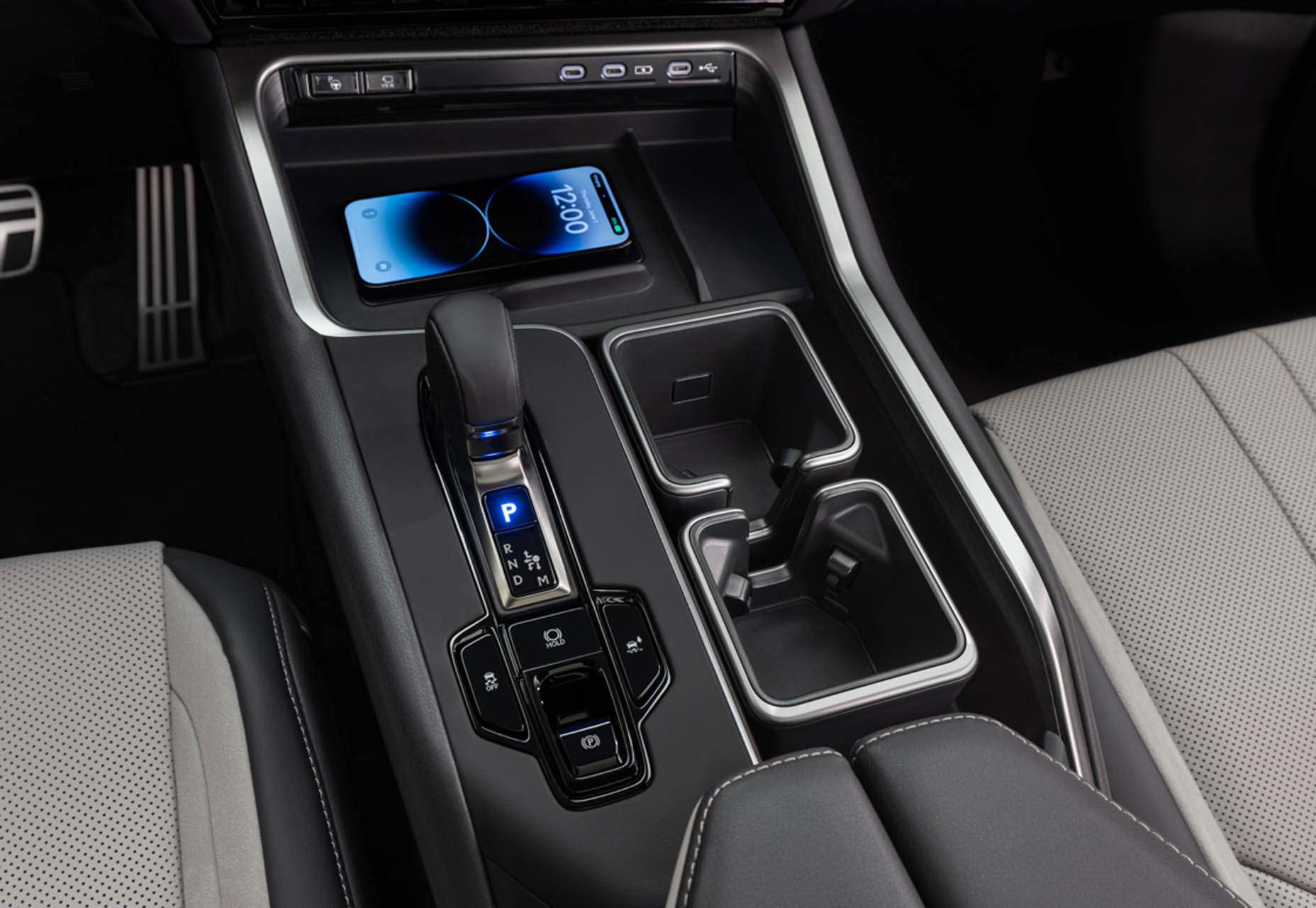 Lexus TX 38