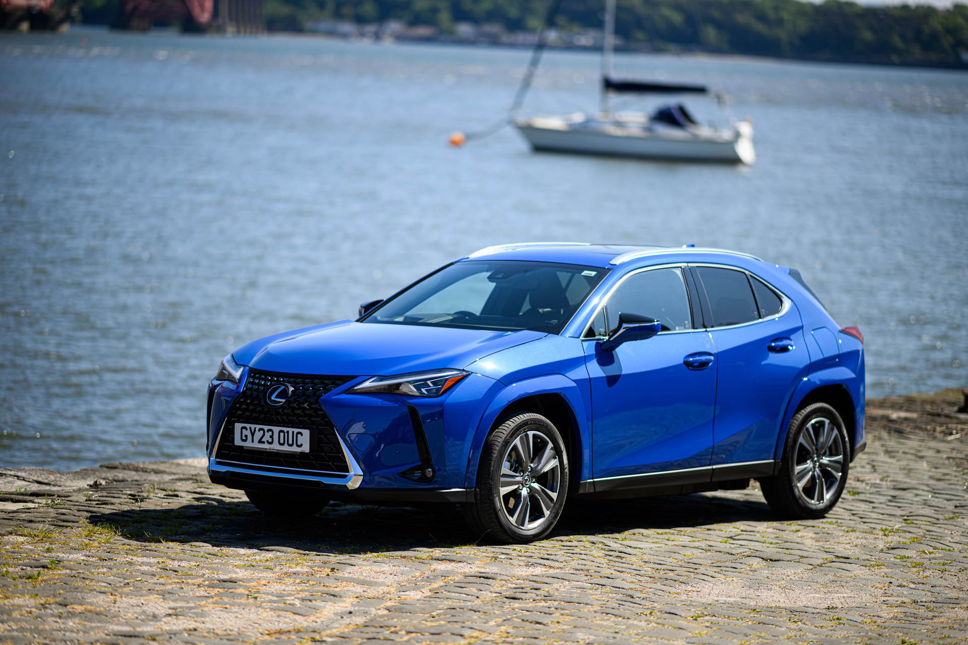 lexus ux300e my23 02
