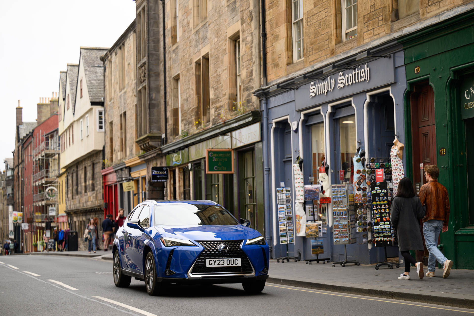 lexus ux300e my23 29