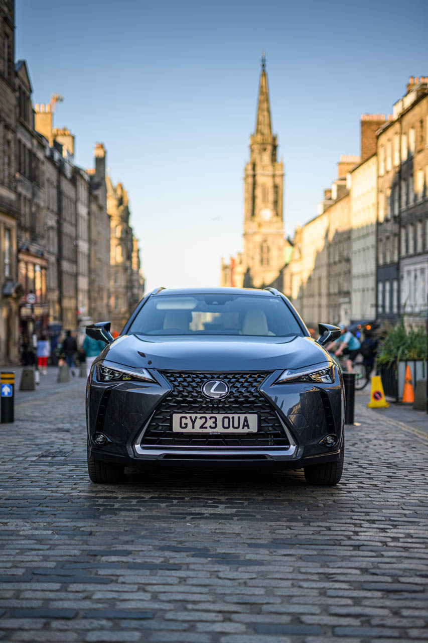 lexus ux300e my23 43