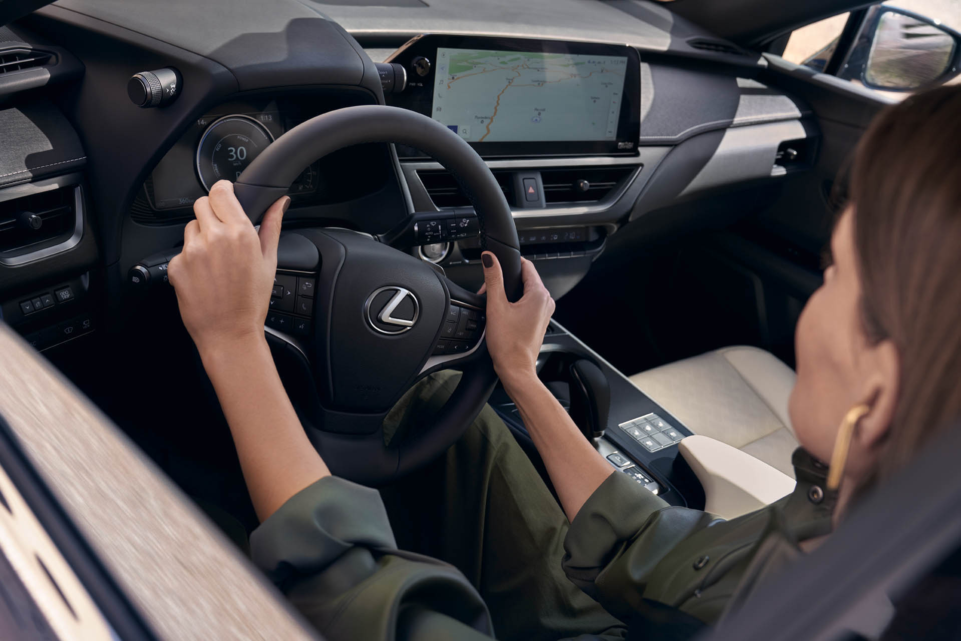 lexus ux300e my23 55