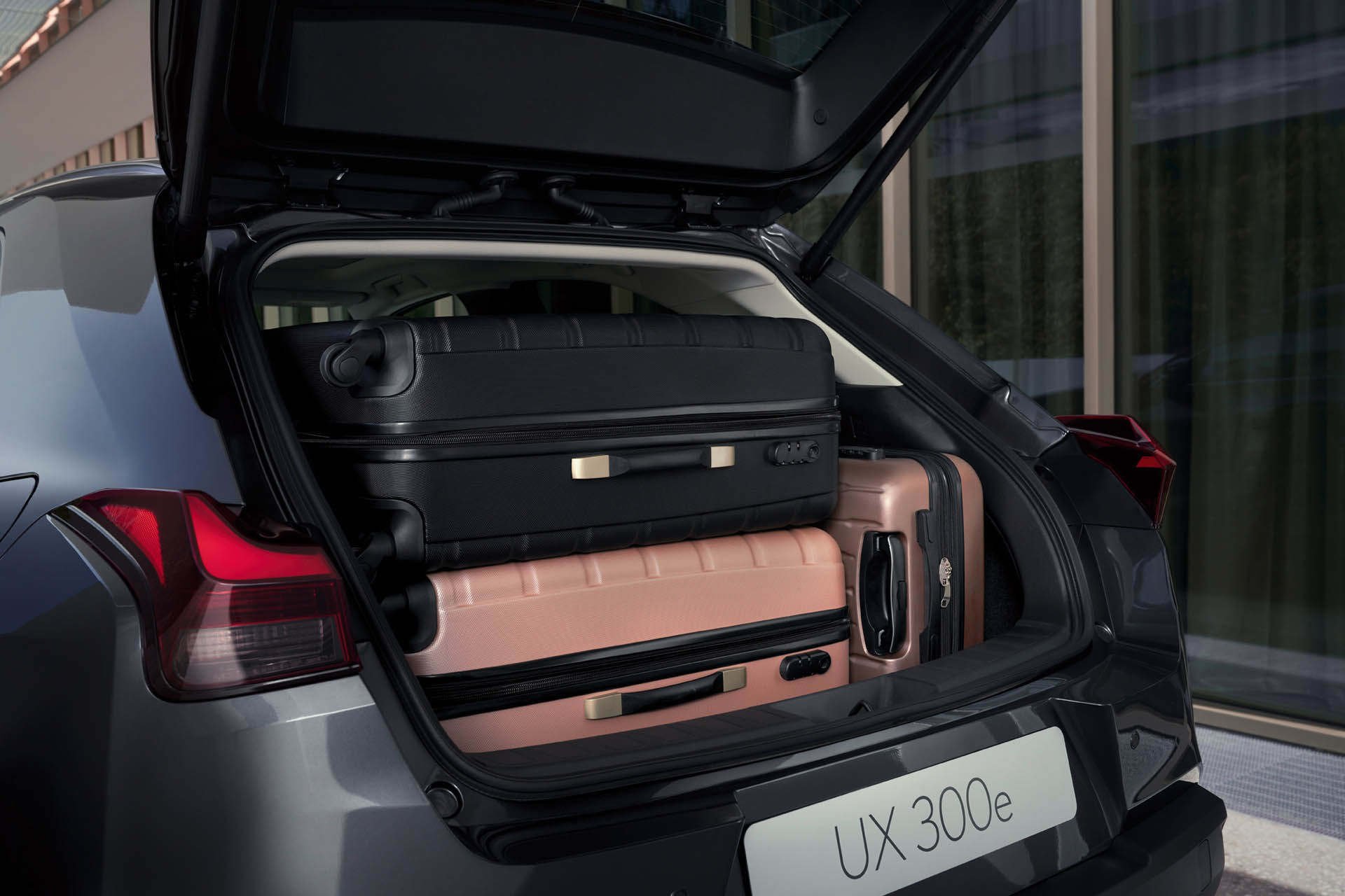 lexus ux300e my23 63
