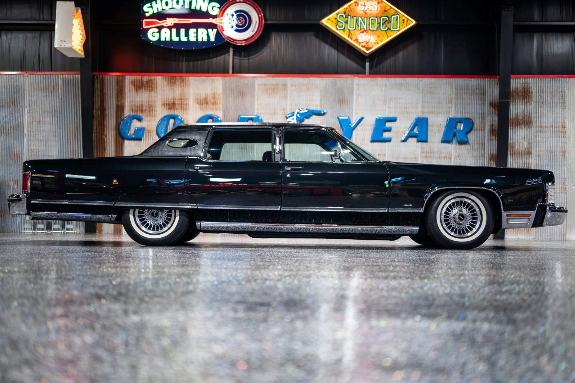 lincoln continental town car 1977 with coyote V8 10