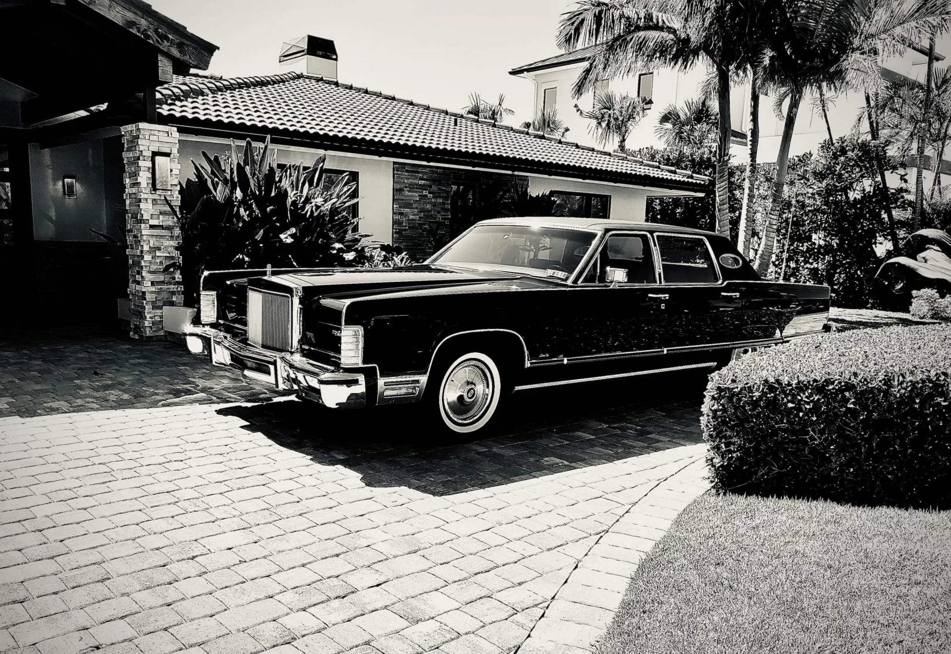 lincoln continental town car 1977 with coyote V8 30