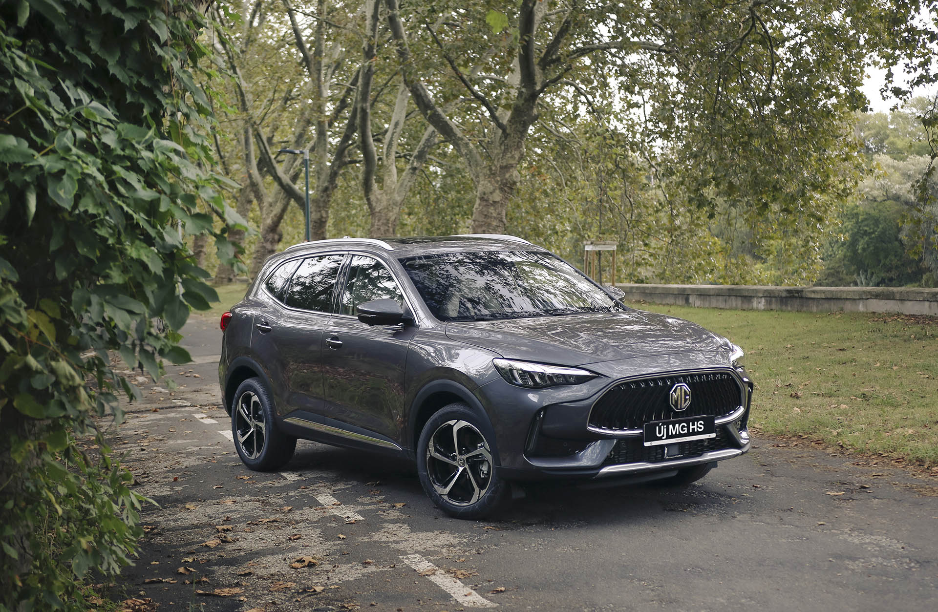 MG HS 2023 01