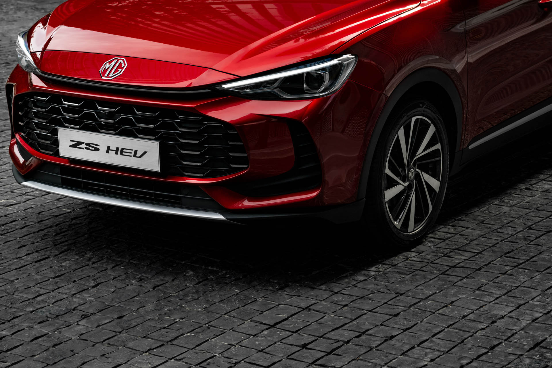 MG ZS HEV