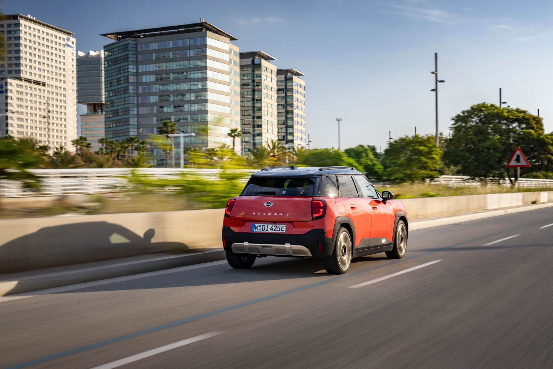 MINI Aceman SE Favoured Trim 12