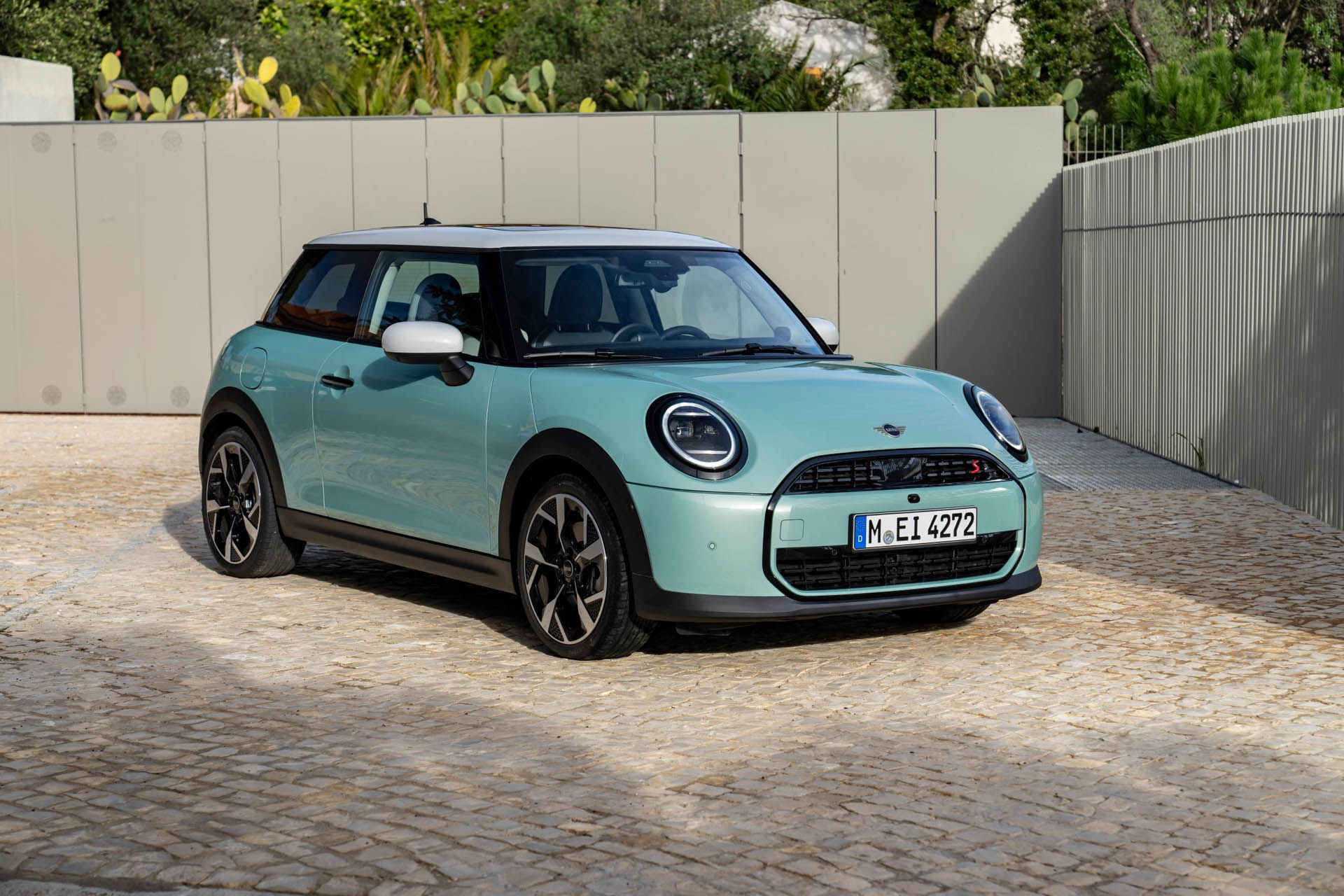 MINI Cooper S Classic Trim 2024 17