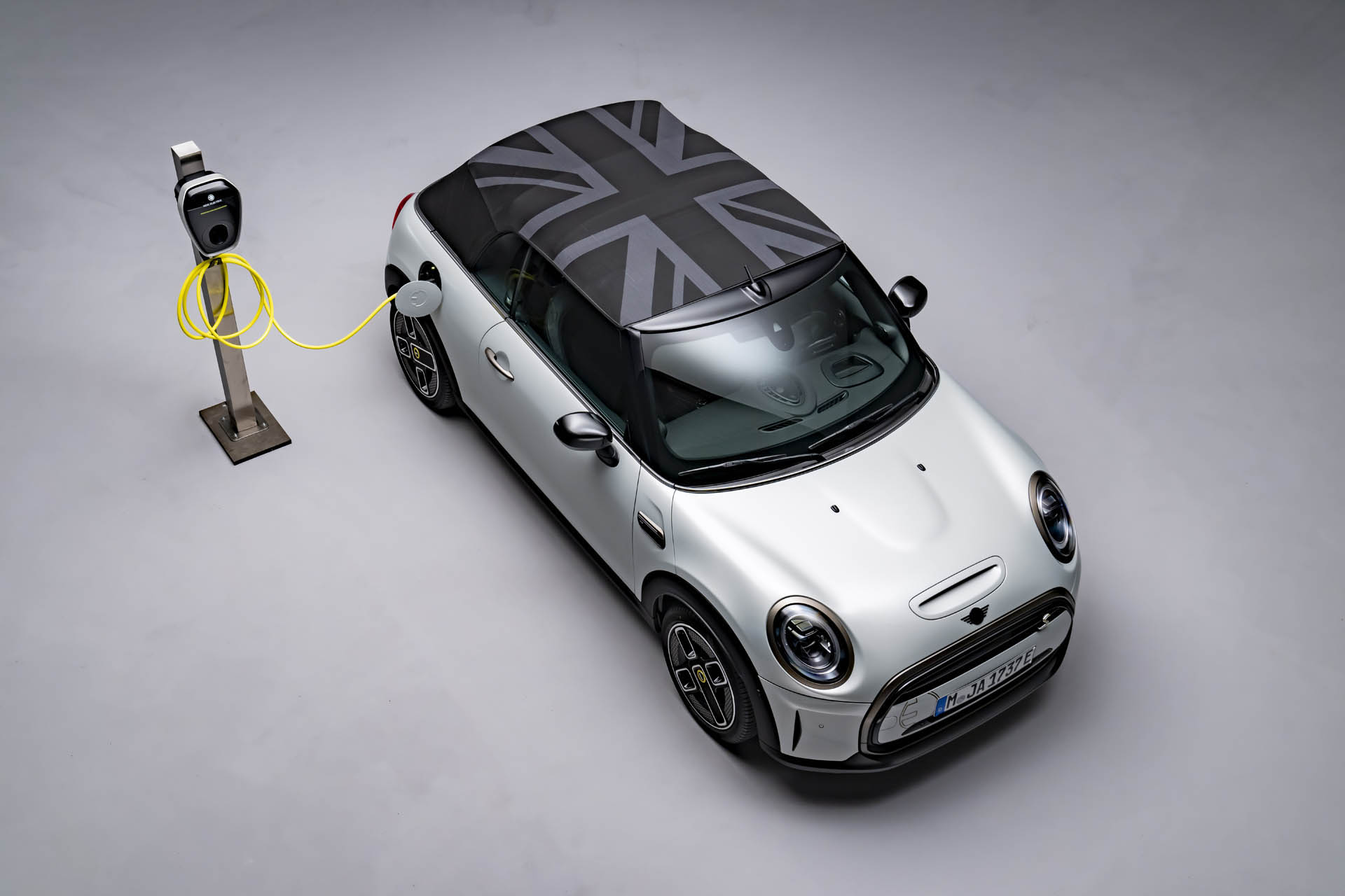 minicooperseconvertible2023dz01