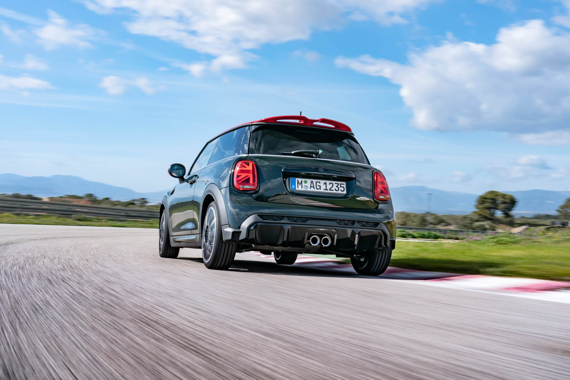 MINIJohnCooperWorks-2021b
