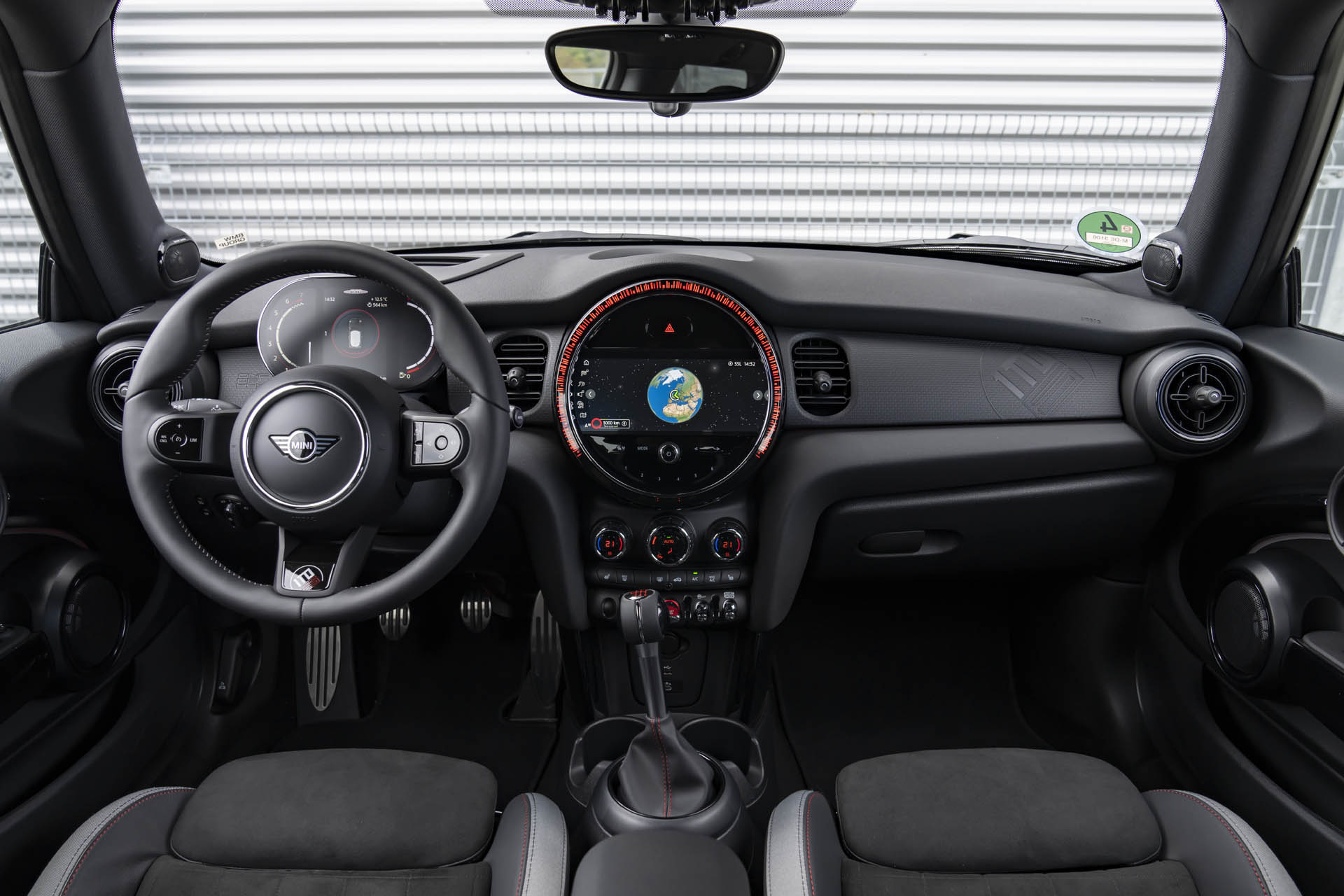 mini john cooper works 1to6 edition 32