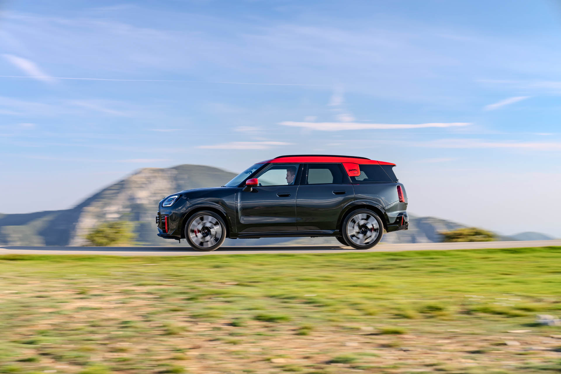 MINI John Cooper Works Countryman 2023 14