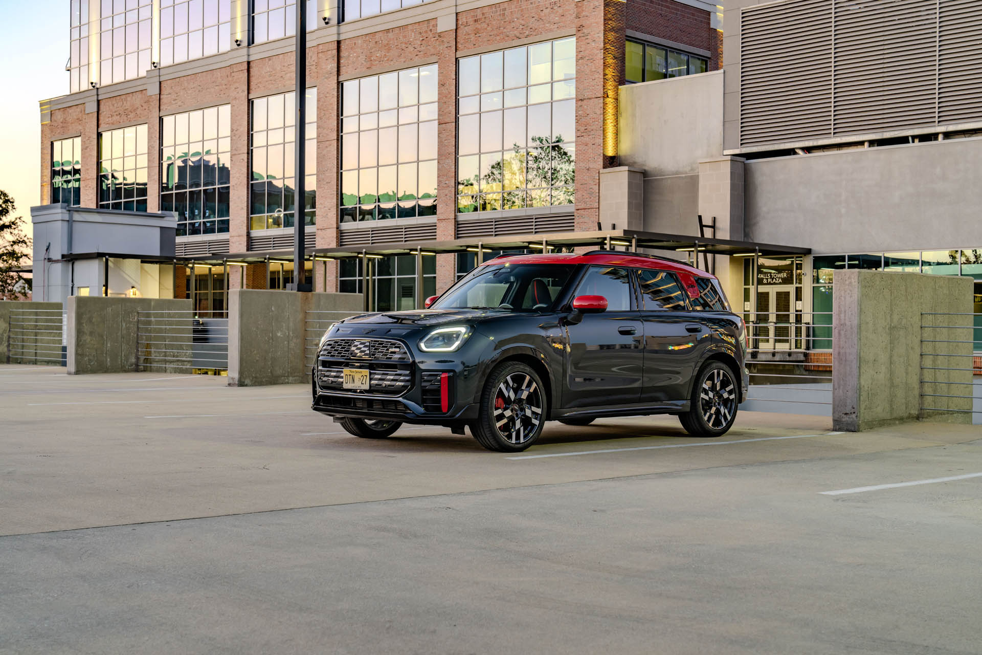 MINI John Cooper Works Countryman 2023 35