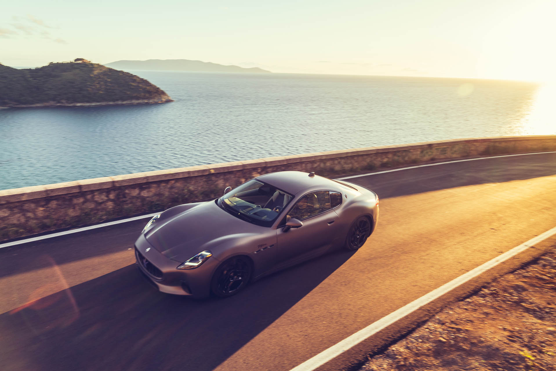 22371-MaseratiGranTurismoFolgore