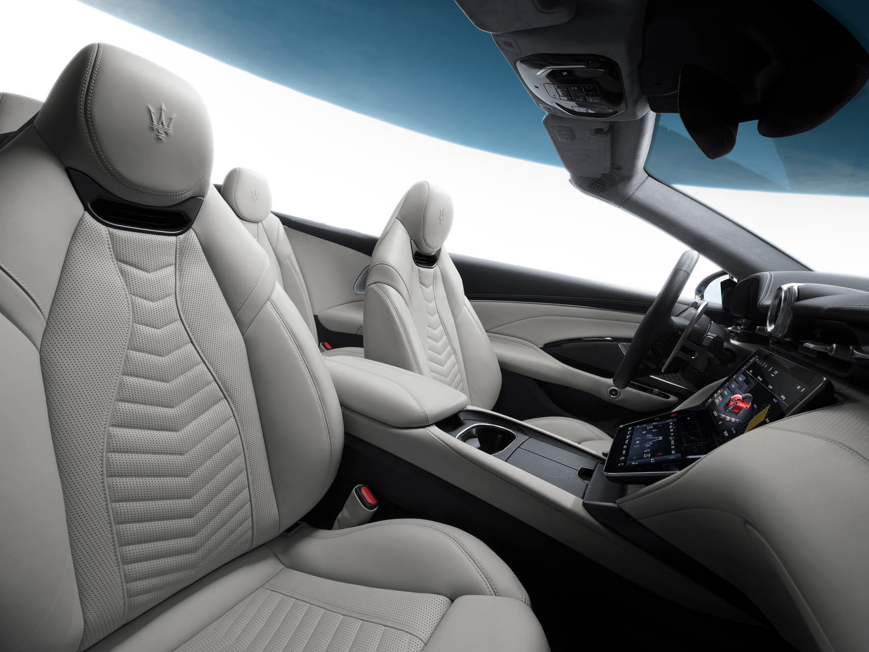 Original-25876-08-maserati-grancabrio-trofeo-one-of-one-the-ice