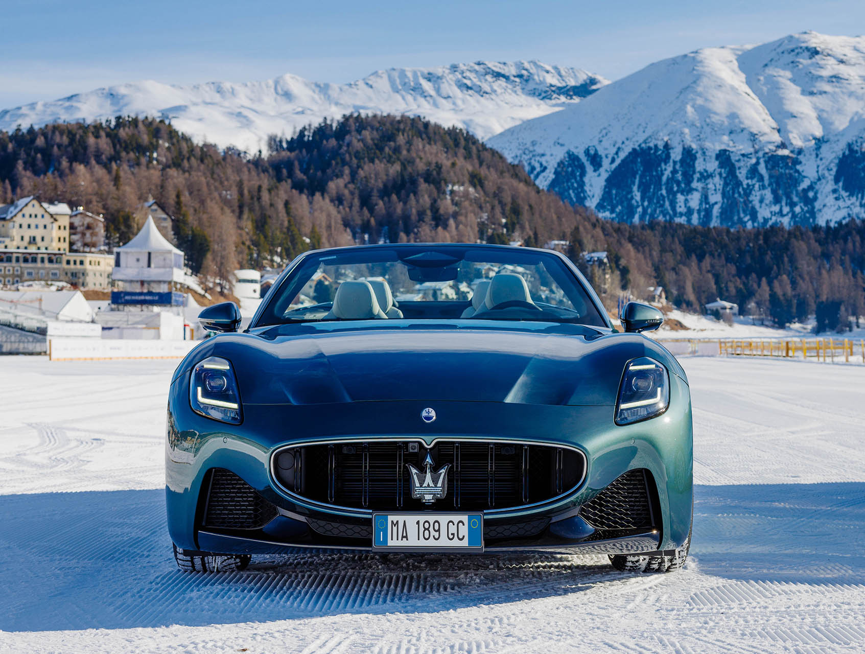 Original-25920-01-maserati-grancabrio-490-cv-at-the-ice-st-moritz