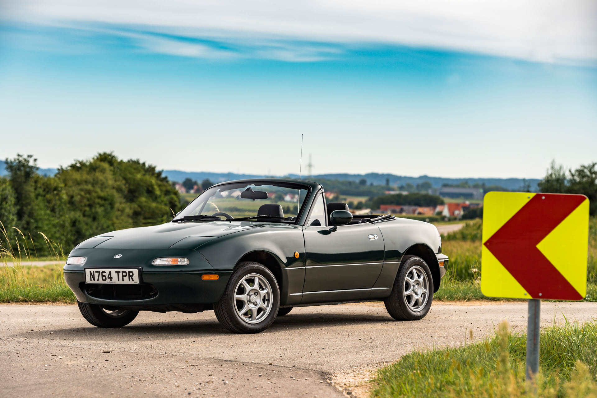 Mazda-MX-5-NA 1995 Action-15 highres