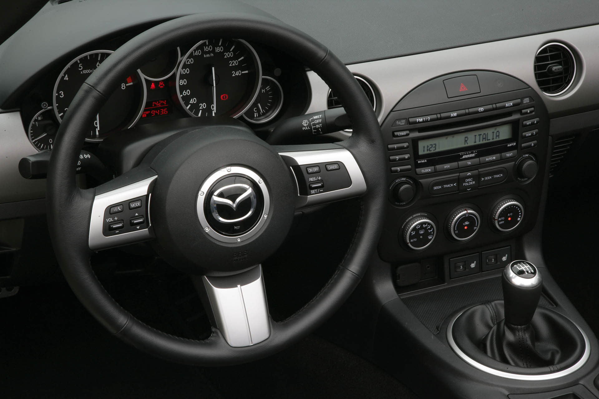 MX-5FL interior4 highres