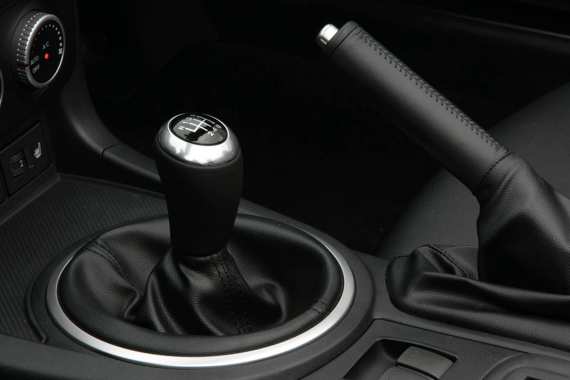 MX-5 3rd shift-knob highres