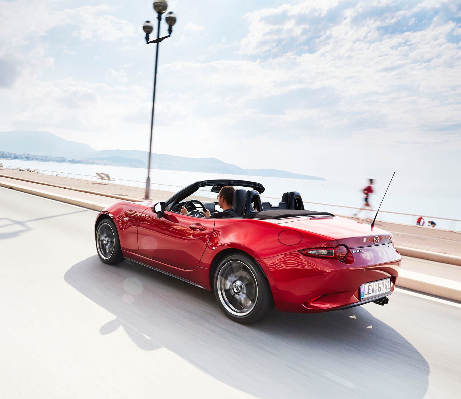 MX-5 4thGeneration Action 01 highres