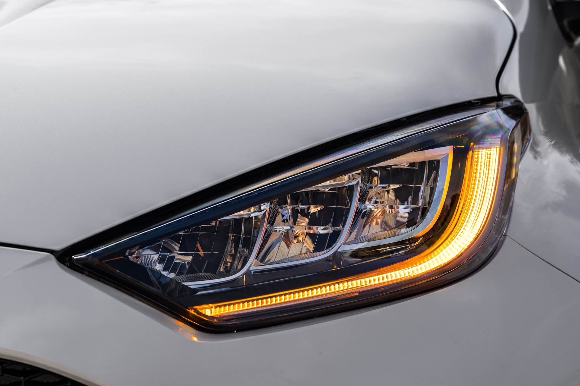 2024 mazda2 hybrid 17