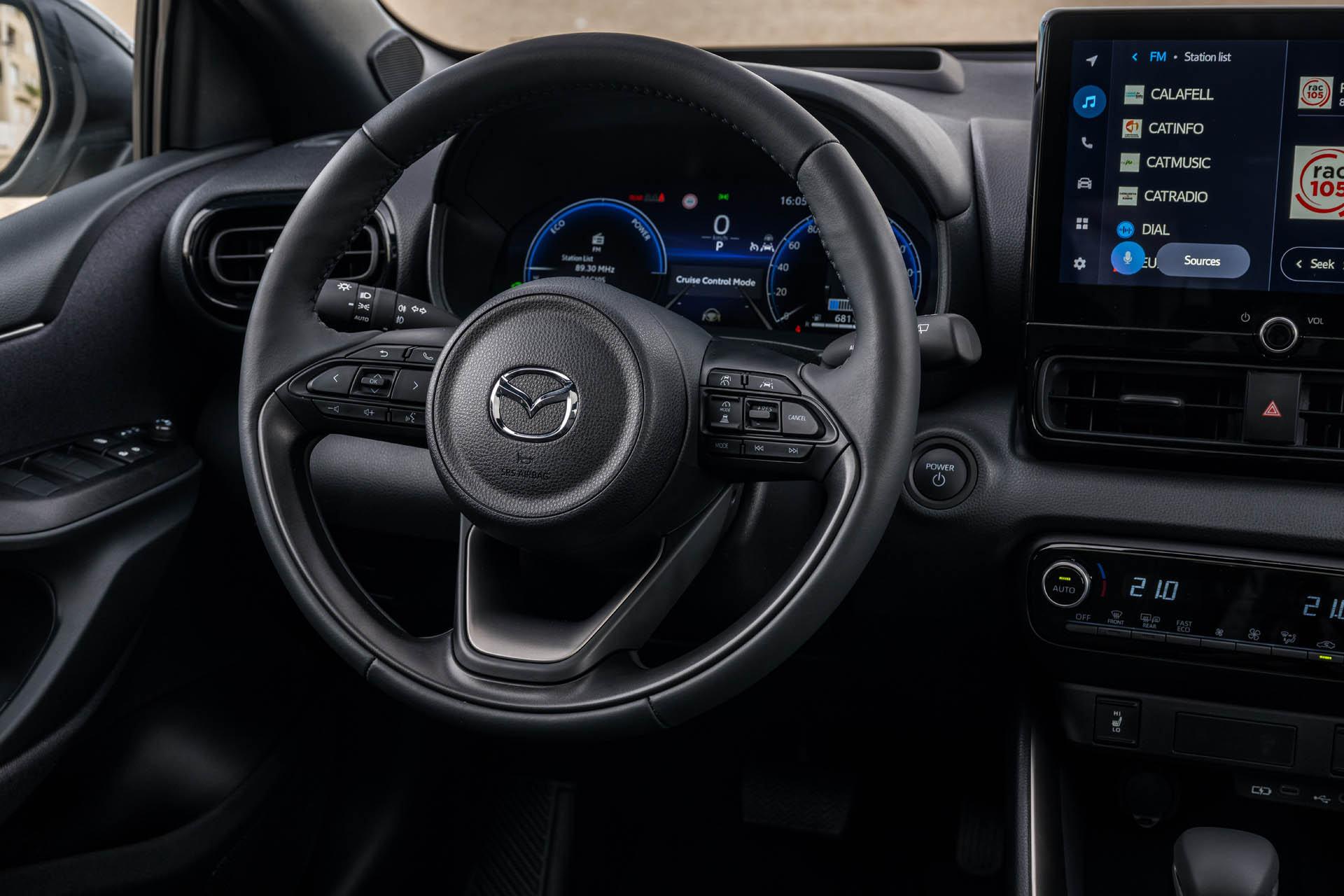 2024 mazda2 hybrid 22