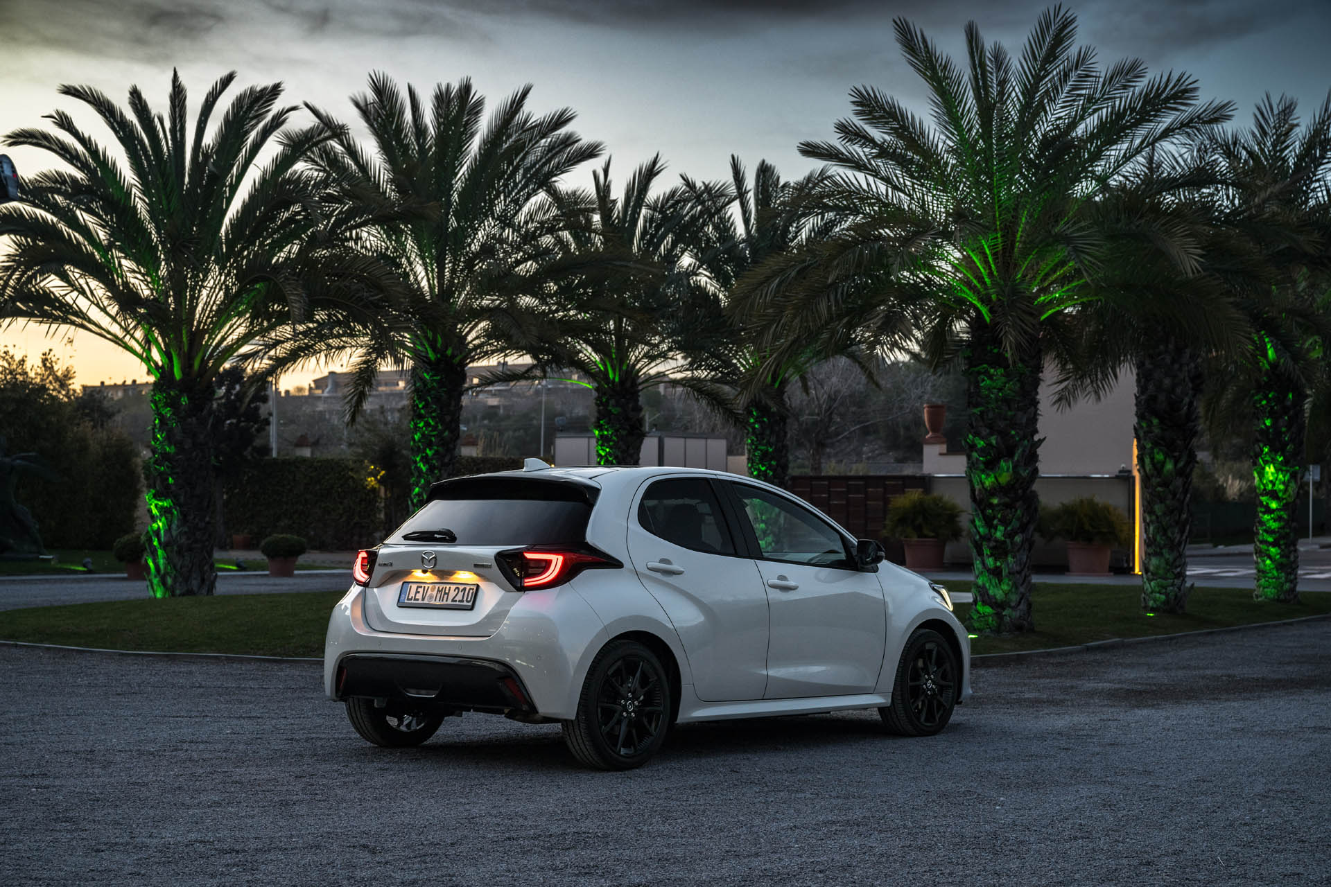 2024 mazda2 hybrid 31