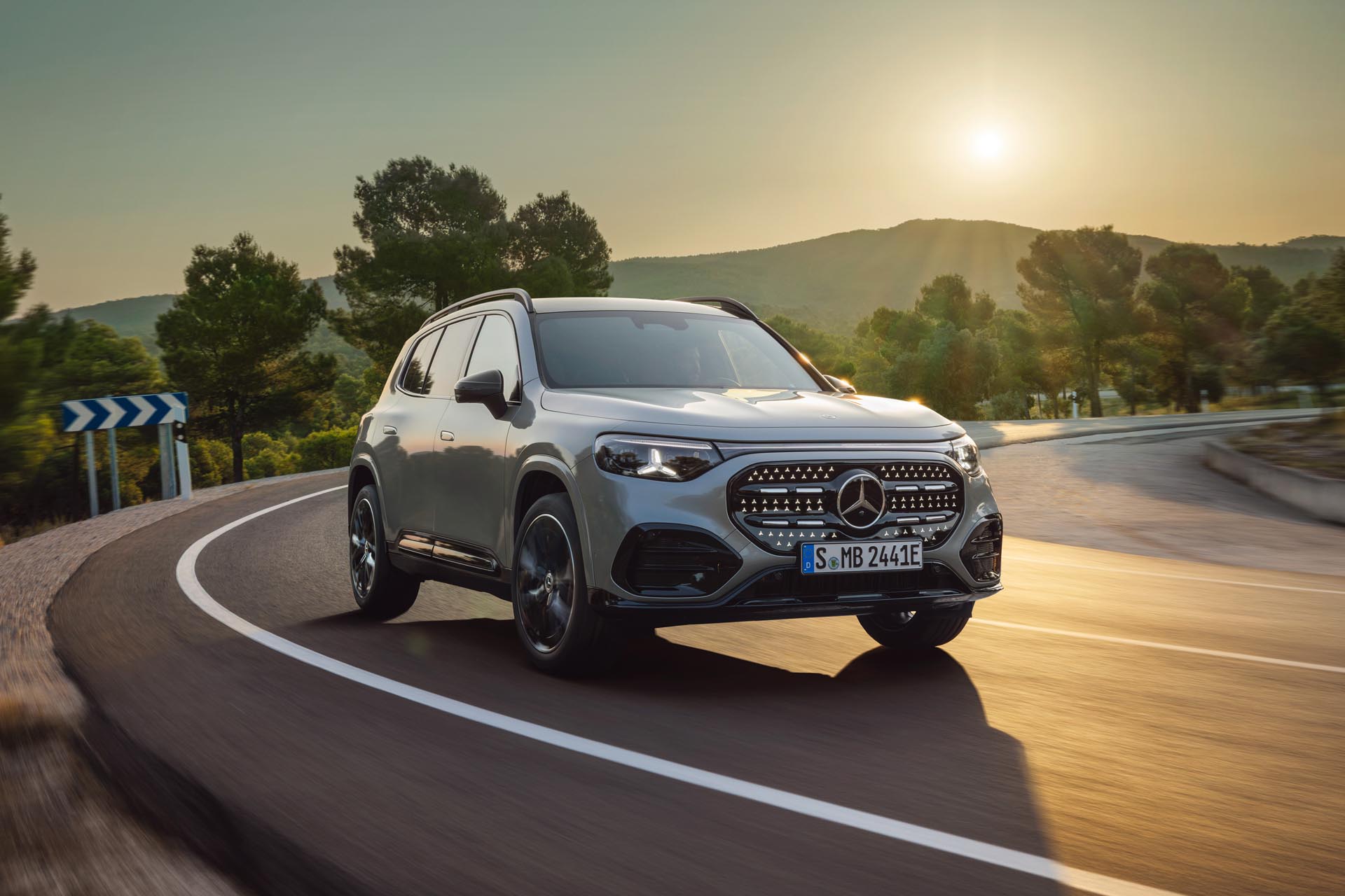 MercedesGLB47