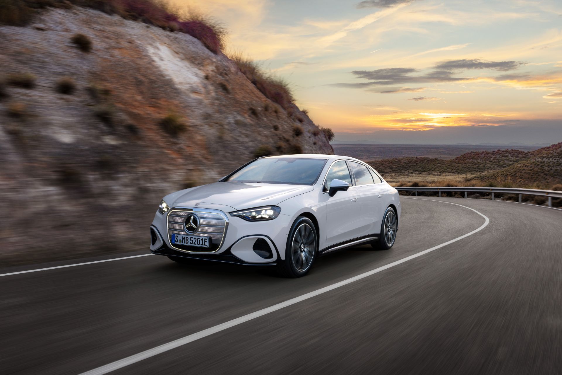 Mercedes-Benz electric C-Class 2026 16
