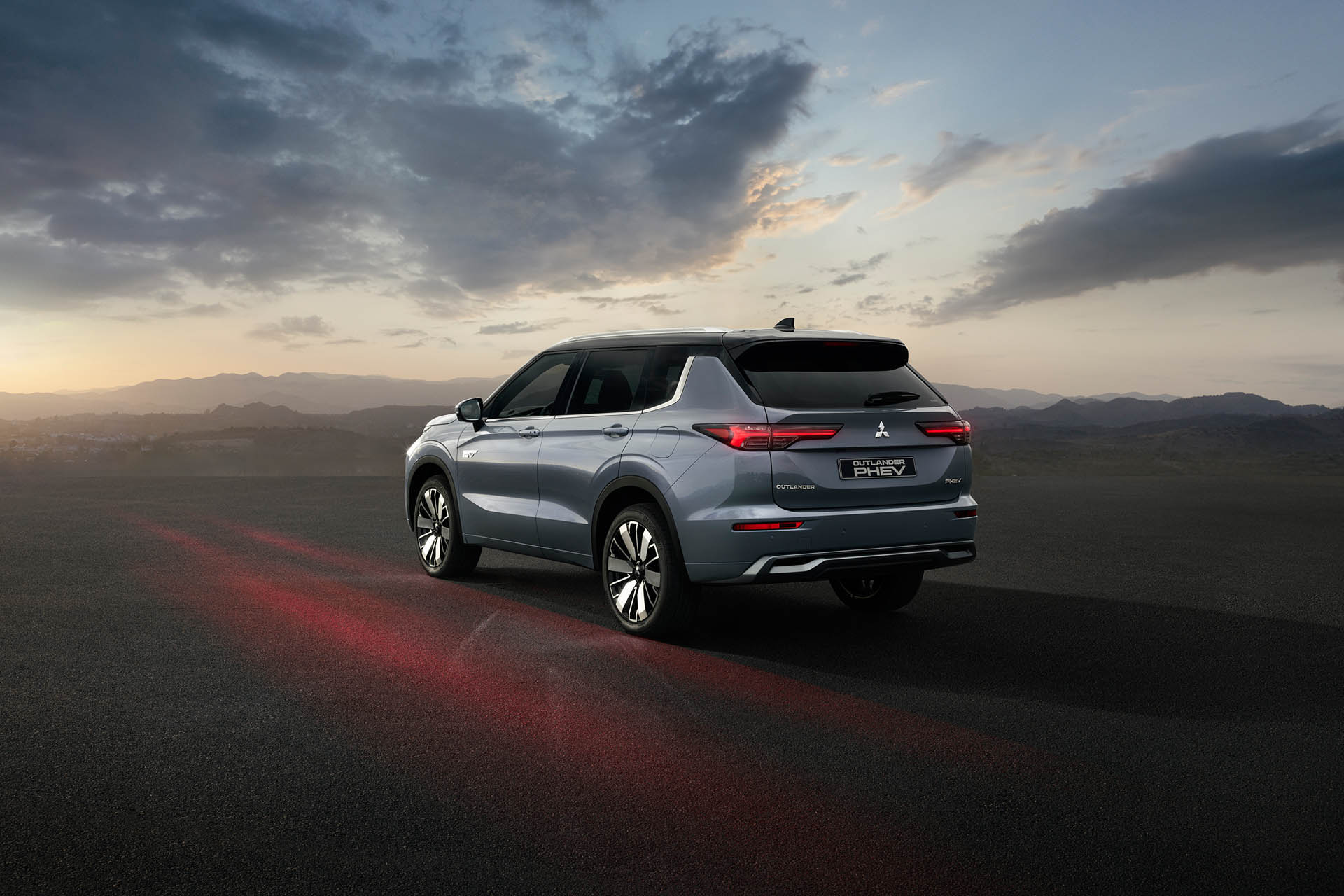 Mitsubishi Outlander PHEV 2025 05